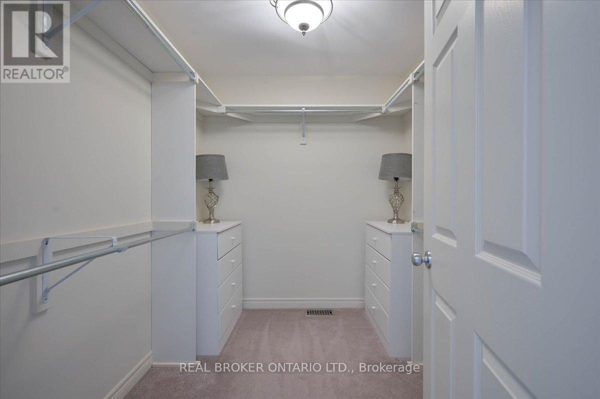 19 Pioneer Tower Crescent, Kitchener, Ontario  N2P 2L2 - Photo 21 - X12945752