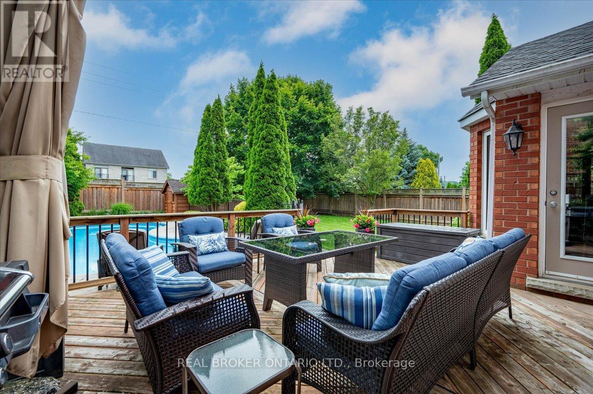 19 Pioneer Tower Crescent, Kitchener, Ontario  N2P 2L2 - Photo 37 - X12945752