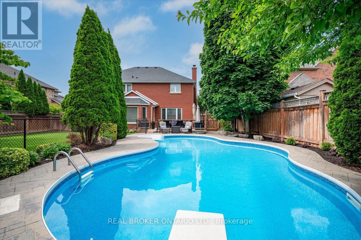 19 Pioneer Tower Crescent, Kitchener, Ontario  N2P 2L2 - Photo 39 - X12945752