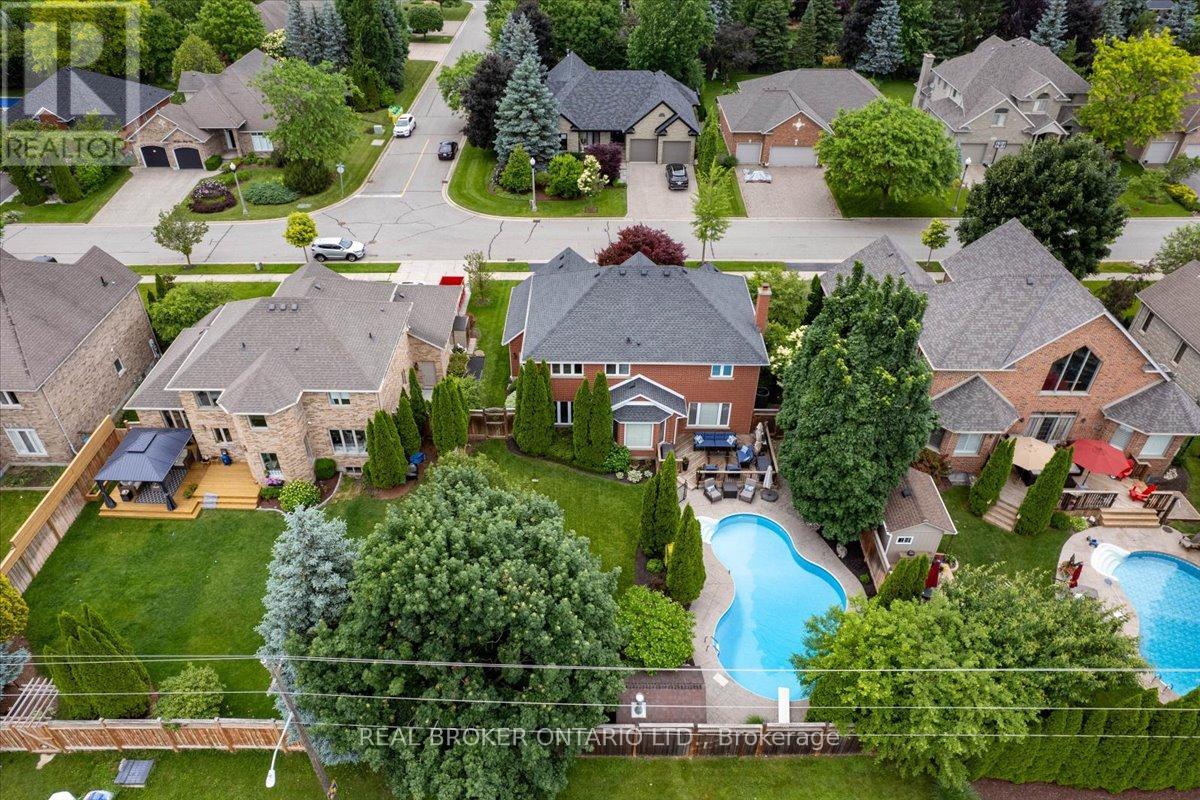 19 Pioneer Tower Crescent, Kitchener, Ontario  N2P 2L2 - Photo 43 - X12945752