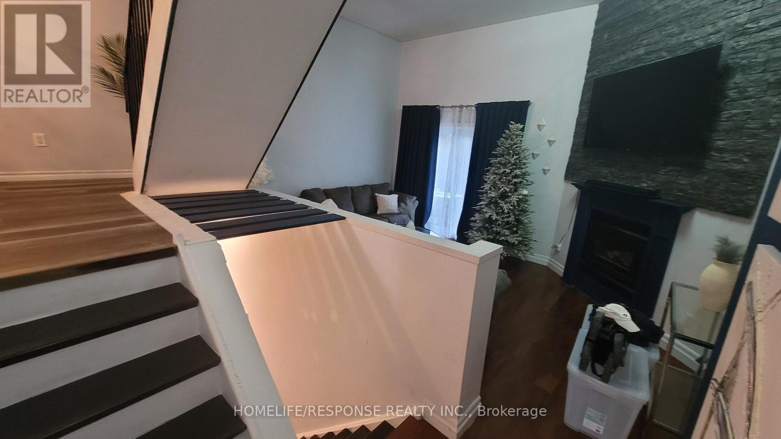 32 - 589 Beechwood Drive N, Waterloo, Ontario  N2T 2K9 - Photo 4 - X12945766