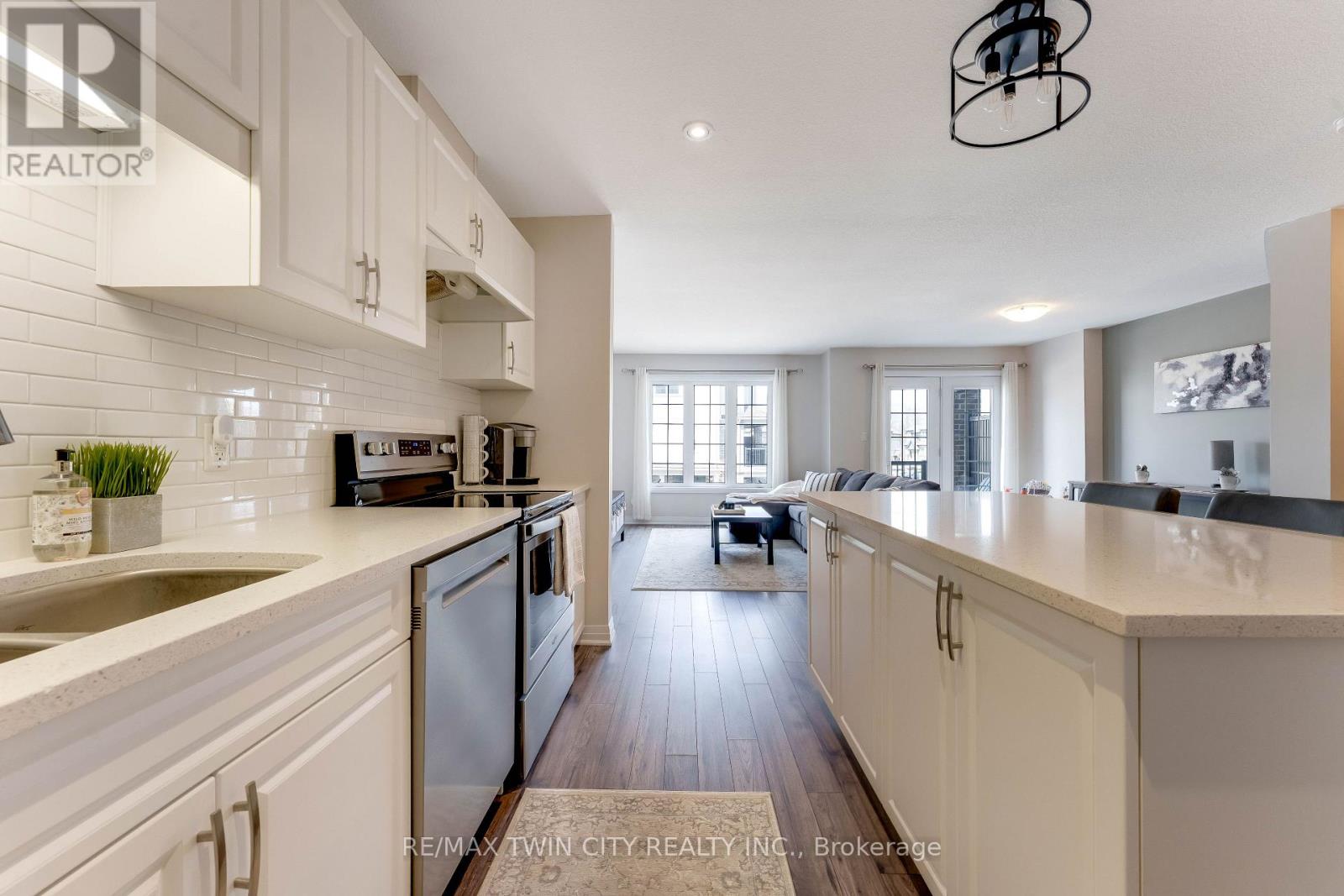 6c - 115 South Creek Drive, Kitchener, Ontario  N2P 0H2 - Photo 13 - X12945804