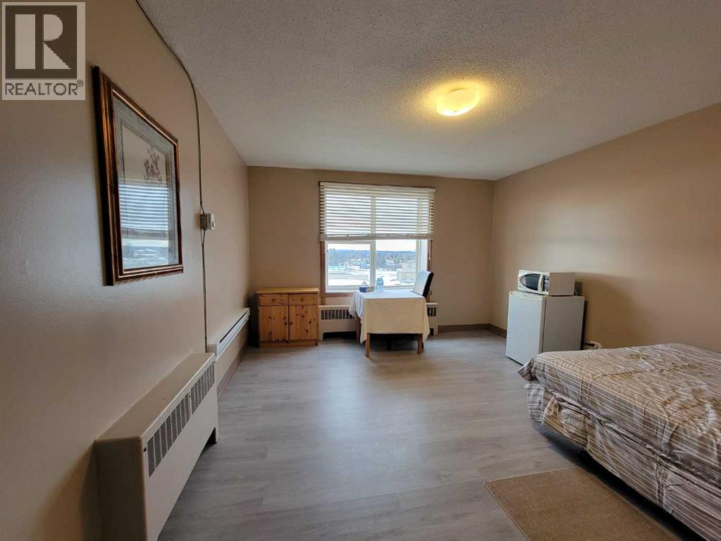 4939 50 Street, Rocky Mountain House, Alberta  T4T 1A7 - Photo 10 - A2297515