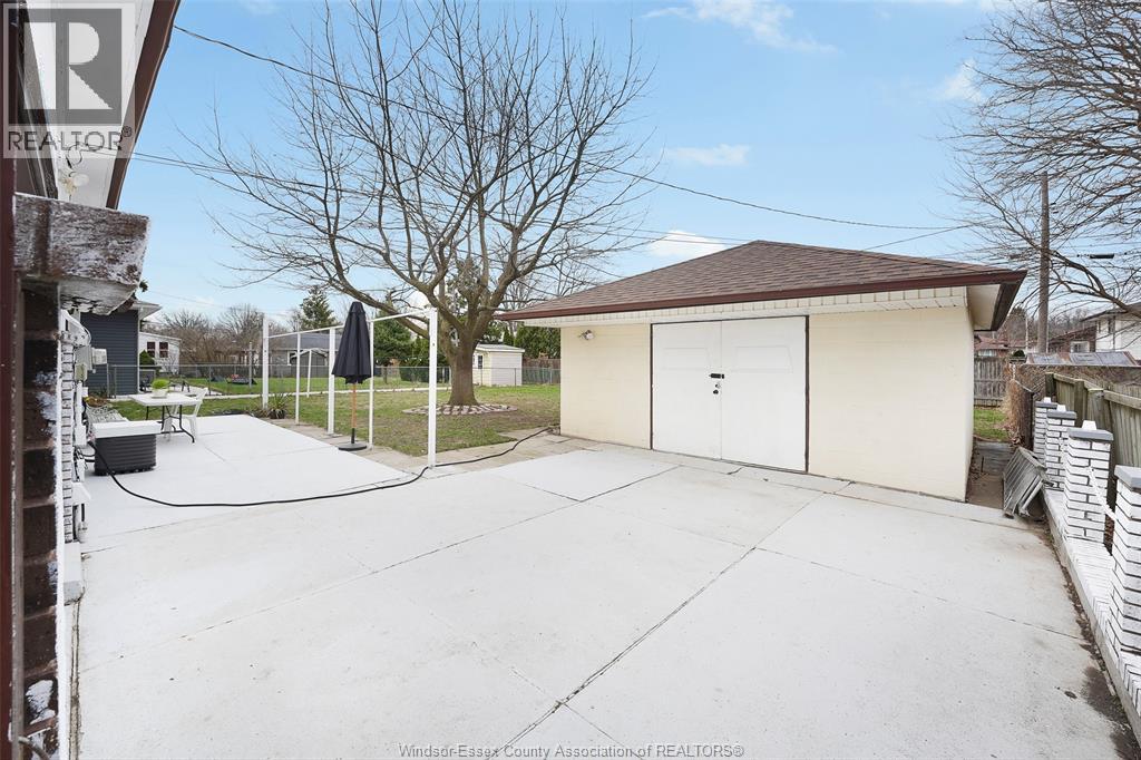 3767 Turner, Windsor, Ontario  N8W 3N2 - Photo 4 - 26006789