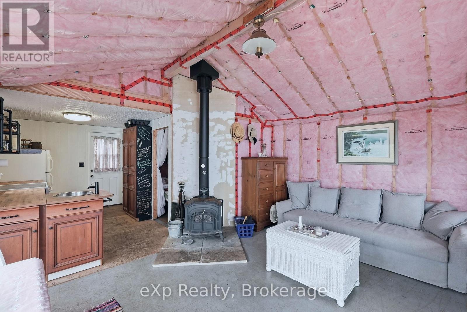 99 Teddy Bear Lane, South Bruce Peninsula, Ontario N0H 2T0 - Photo 10 - X12945900