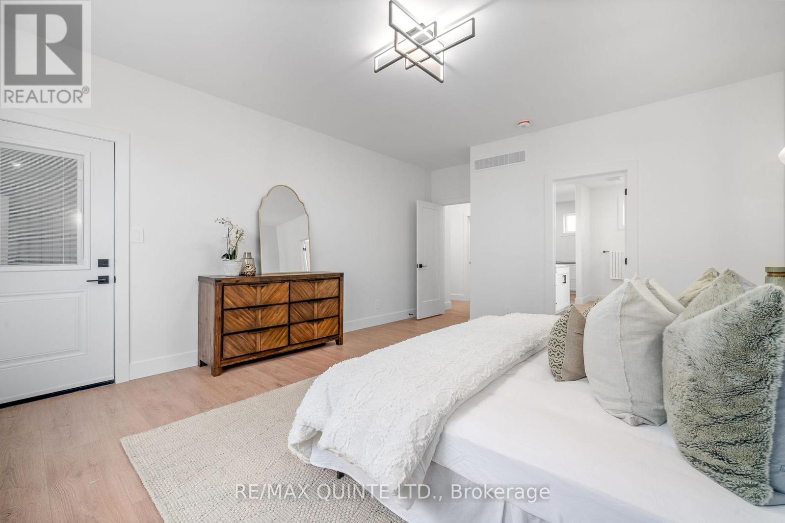 235 Michael's Way, Prince Edward County, Ontario  K0K 1L0 - Photo 24 - X12945932