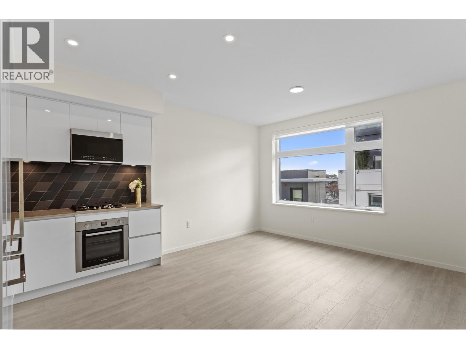 306 3264 Vanness Avenue, Vancouver, British Columbia  V5R 0L5 - Photo 5 - R3105850