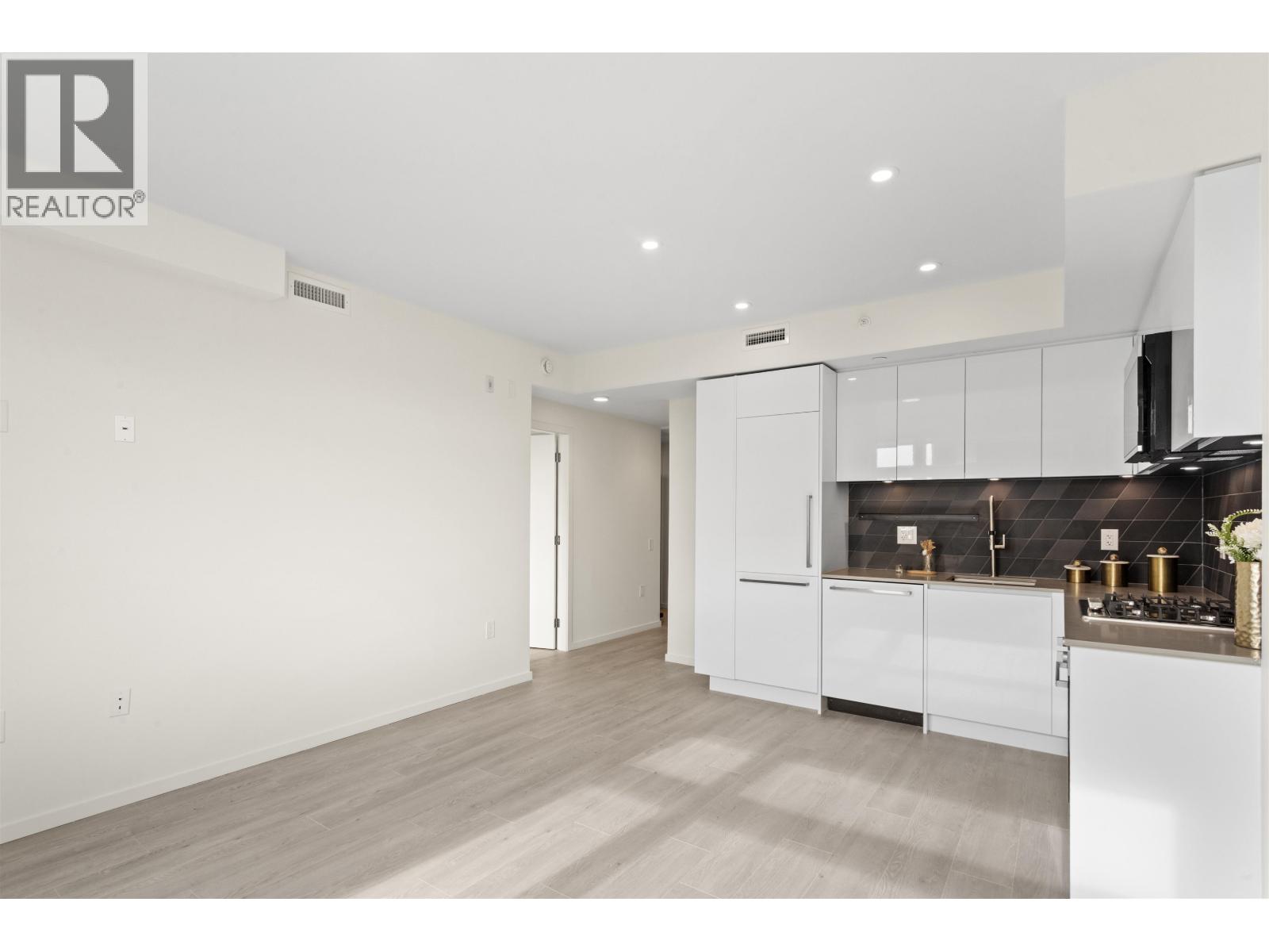 306 3264 Vanness Avenue, Vancouver, British Columbia  V5R 0L5 - Photo 8 - R3105850