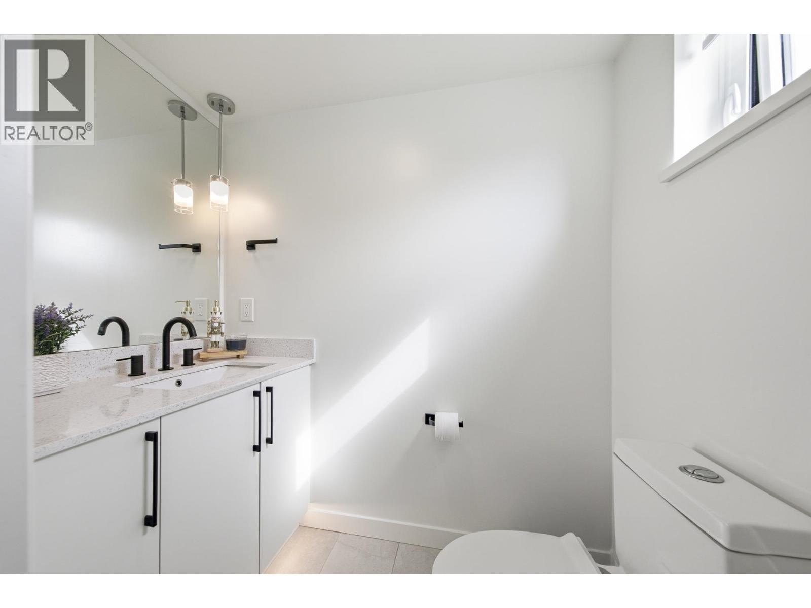 356 555 E 2nd Street, North Vancouver, British Columbia  V7L 1E1 - Photo 8 - R3105855