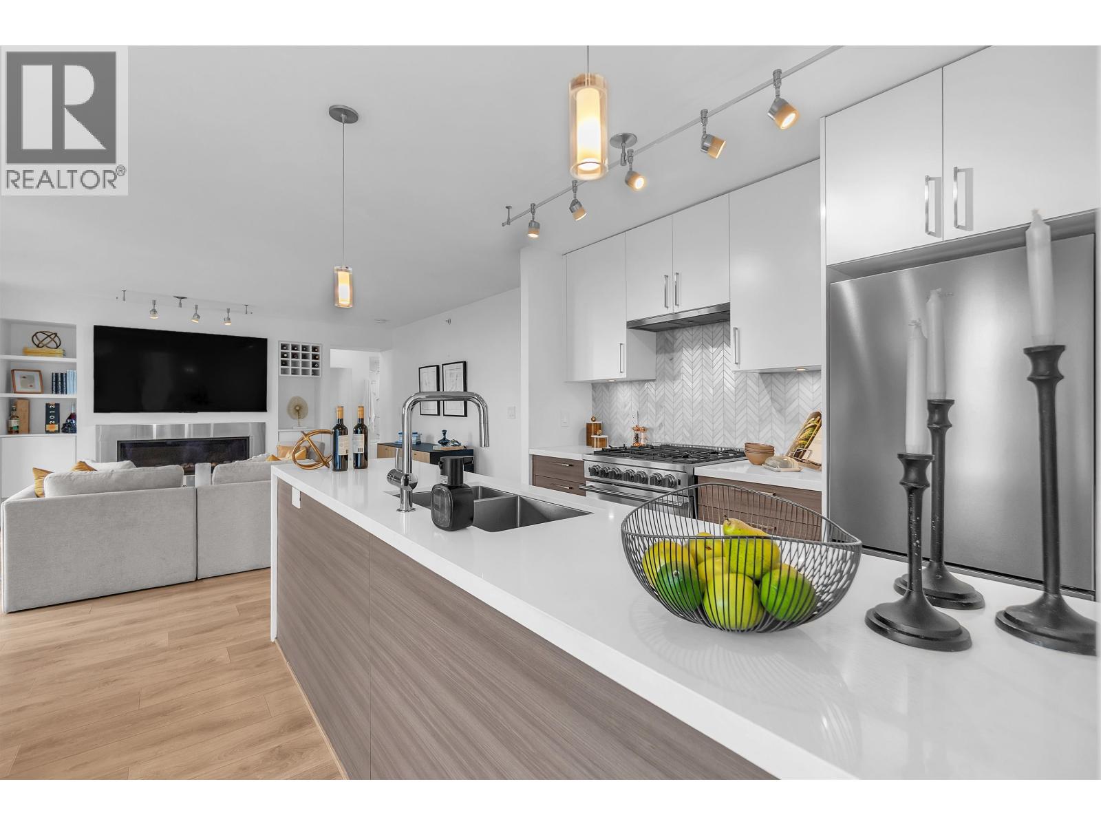 2504 969 Richards Street, Vancouver, British Columbia  V6B 1A8 - Photo 11 - R3104845