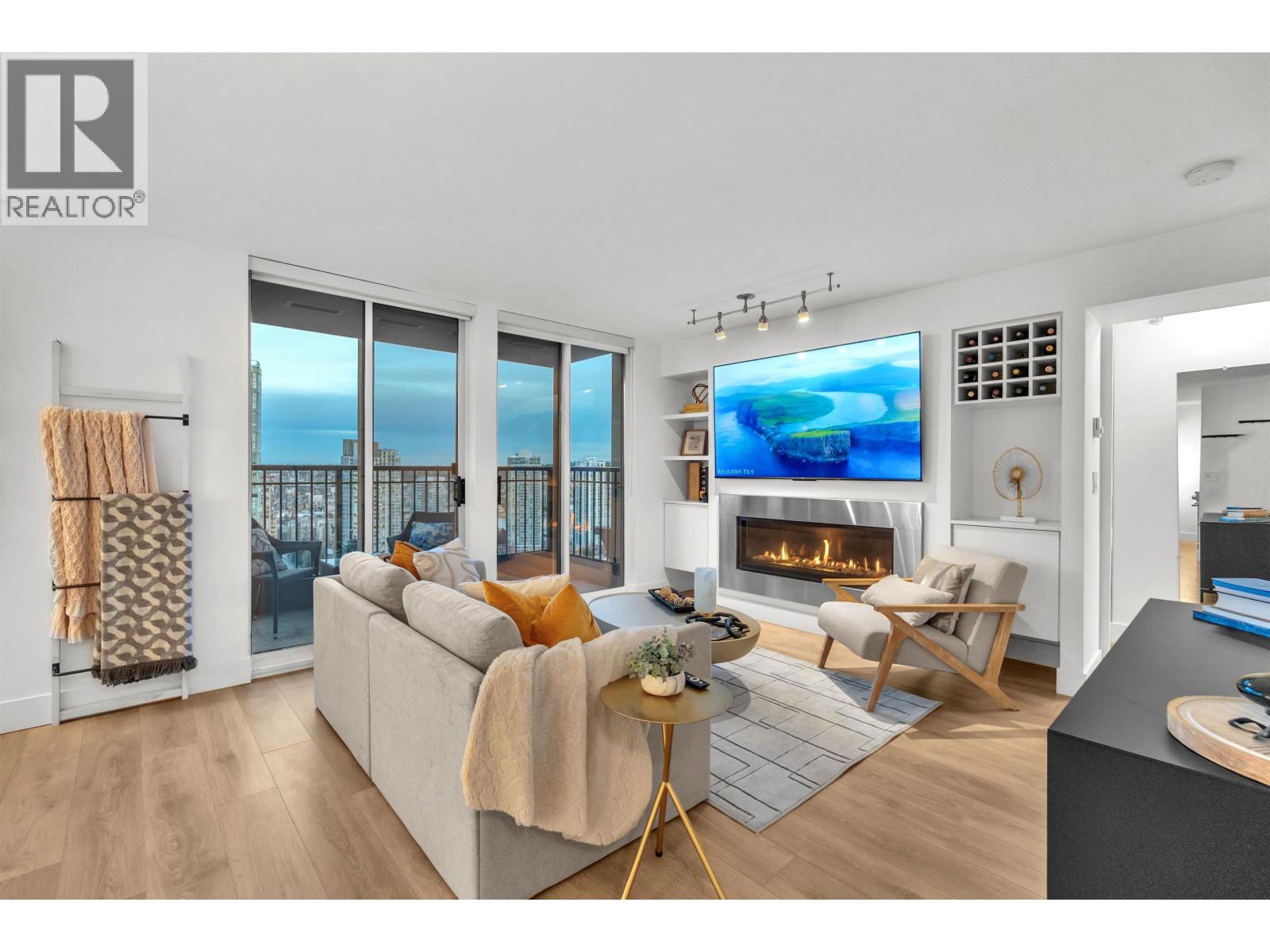 2504 969 Richards Street, Vancouver, British Columbia  V6B 1A8 - Photo 2 - R3104845