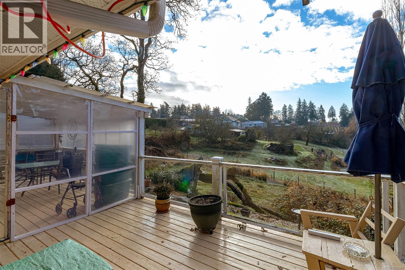 4040 Holland Ave, Saanich, British Columbia  V8Z 5K1 - Photo 60 - 1030581