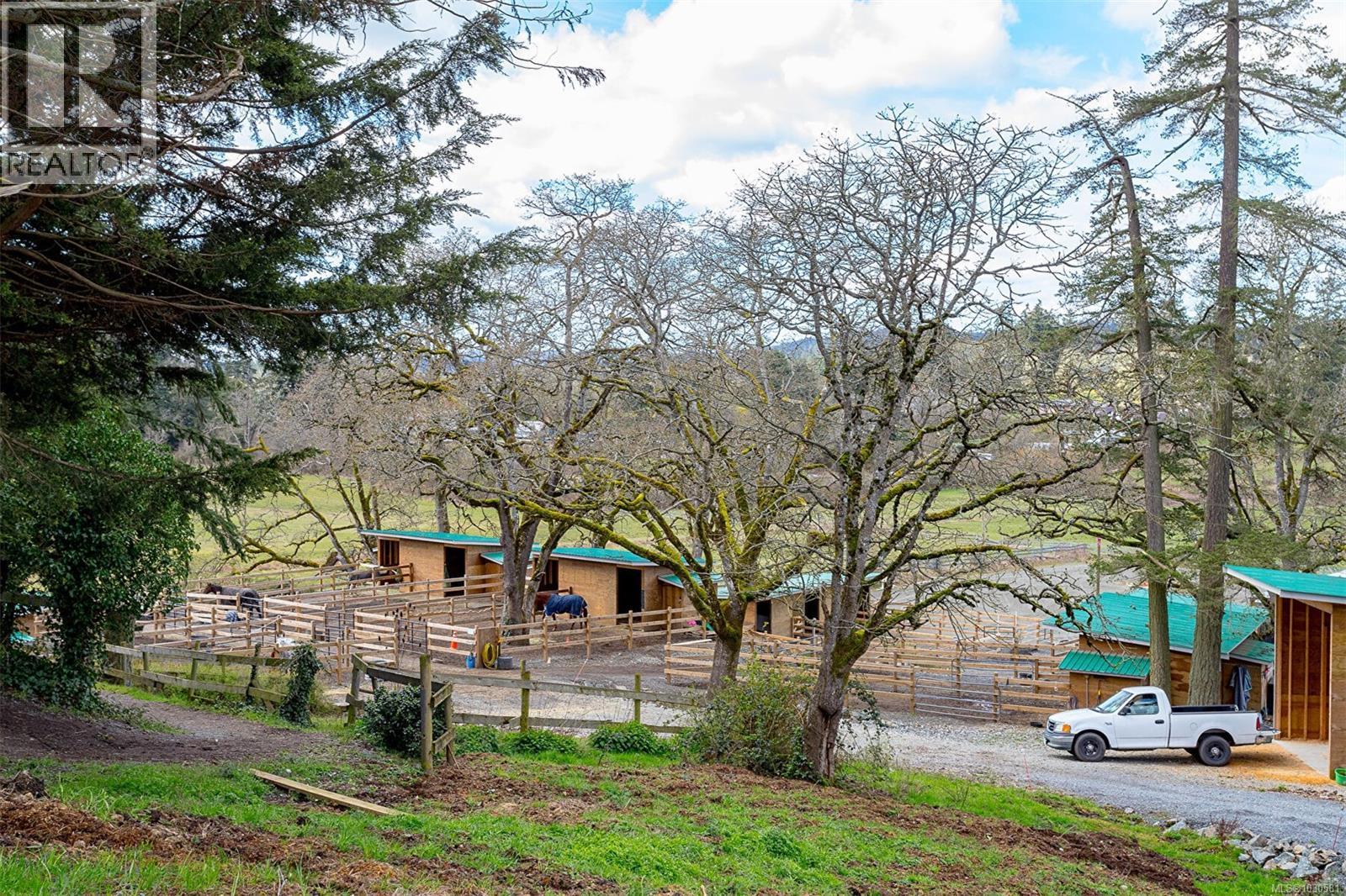 4040 Holland Ave, Saanich, British Columbia  V8Z 5K1 - Photo 77 - 1030581