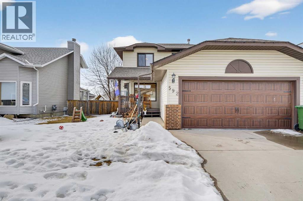 592 Meadowbrook Bay SE, Airdrie, Alberta
