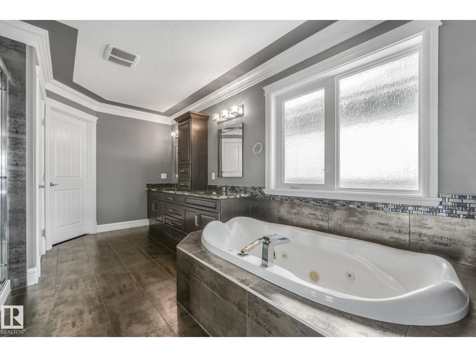 1360 Cunningham Dr Sw, Edmonton, Alberta  T6W 2R6 - Photo 18 - E4480070