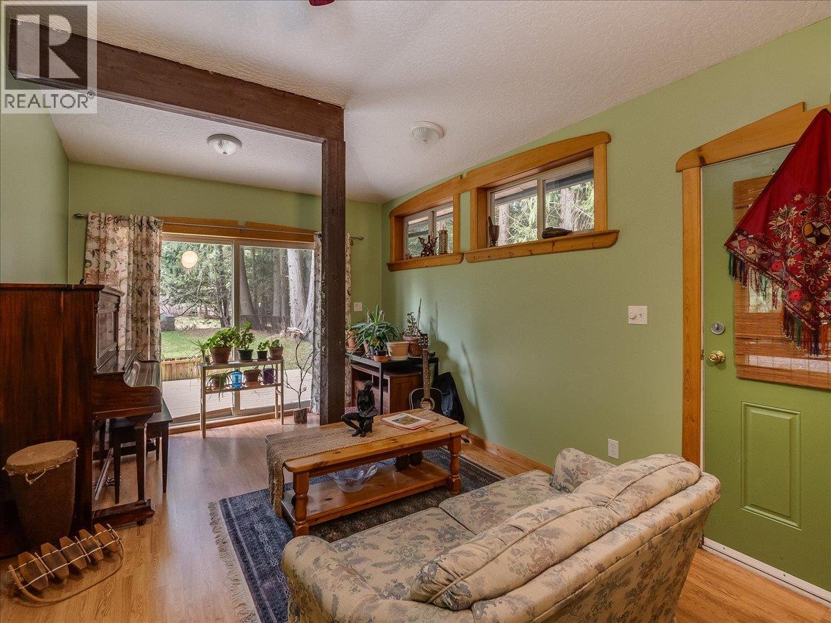 2827 Evin Road, Slocan Park, British Columbia  V0G 2E0 - Photo 40 - 10381350