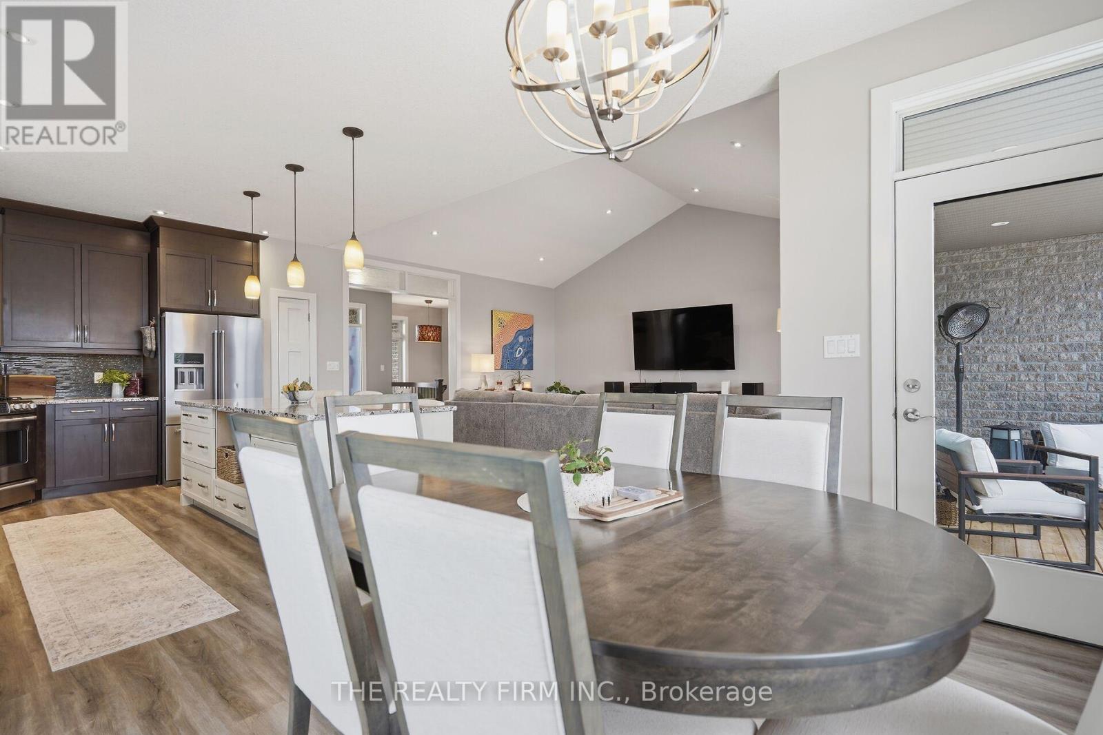 2 Slammer Trail, Thames Centre, Ontario  N0M 2P0 - Photo 17 - X12945892