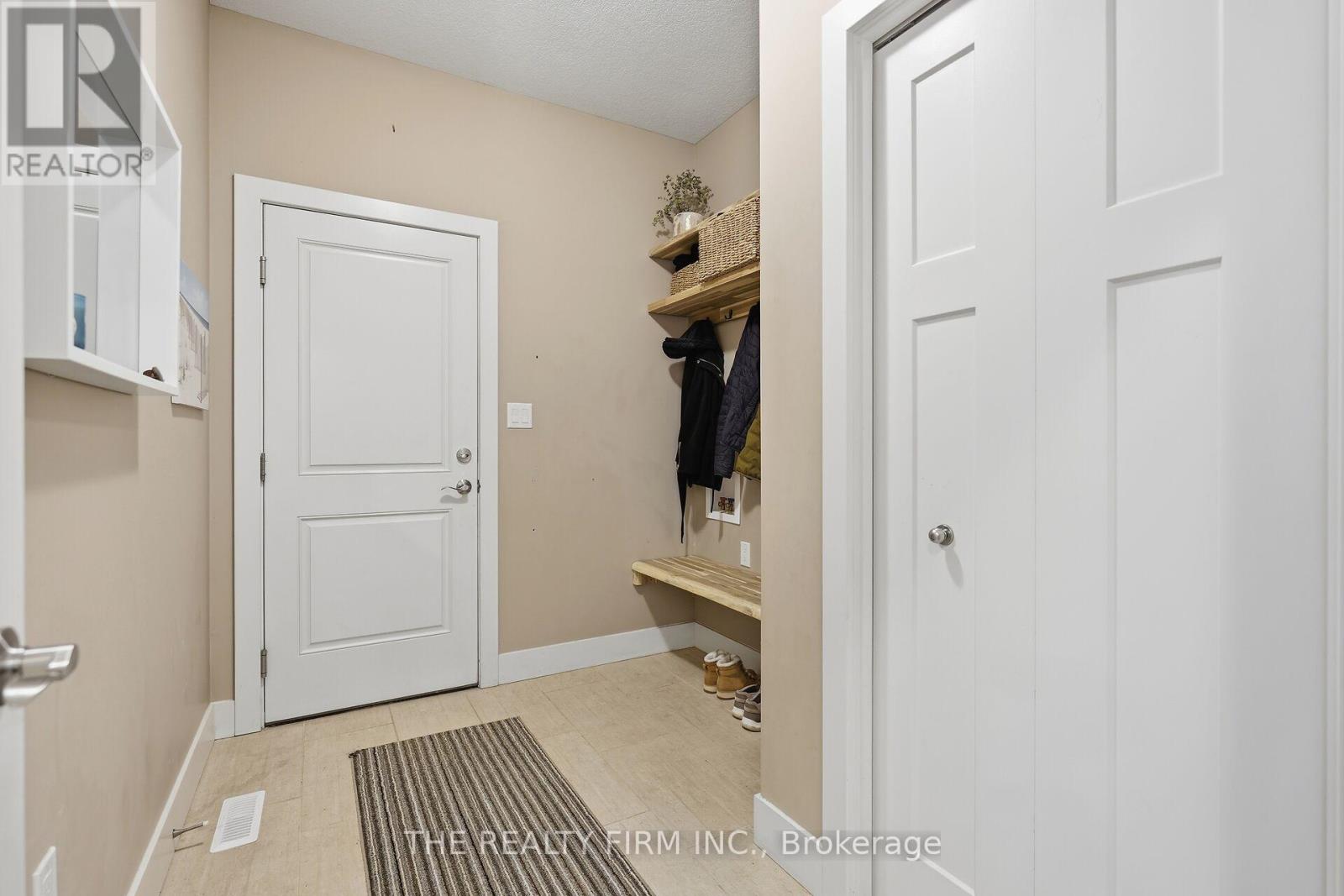 2 Slammer Trail, Thames Centre, Ontario  N0M 2P0 - Photo 27 - X12945892