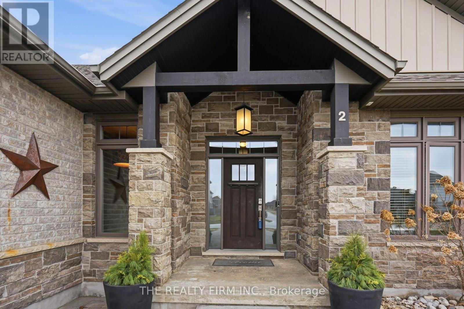 2 Slammer Trail, Thames Centre, Ontario  N0M 2P0 - Photo 3 - X12945892