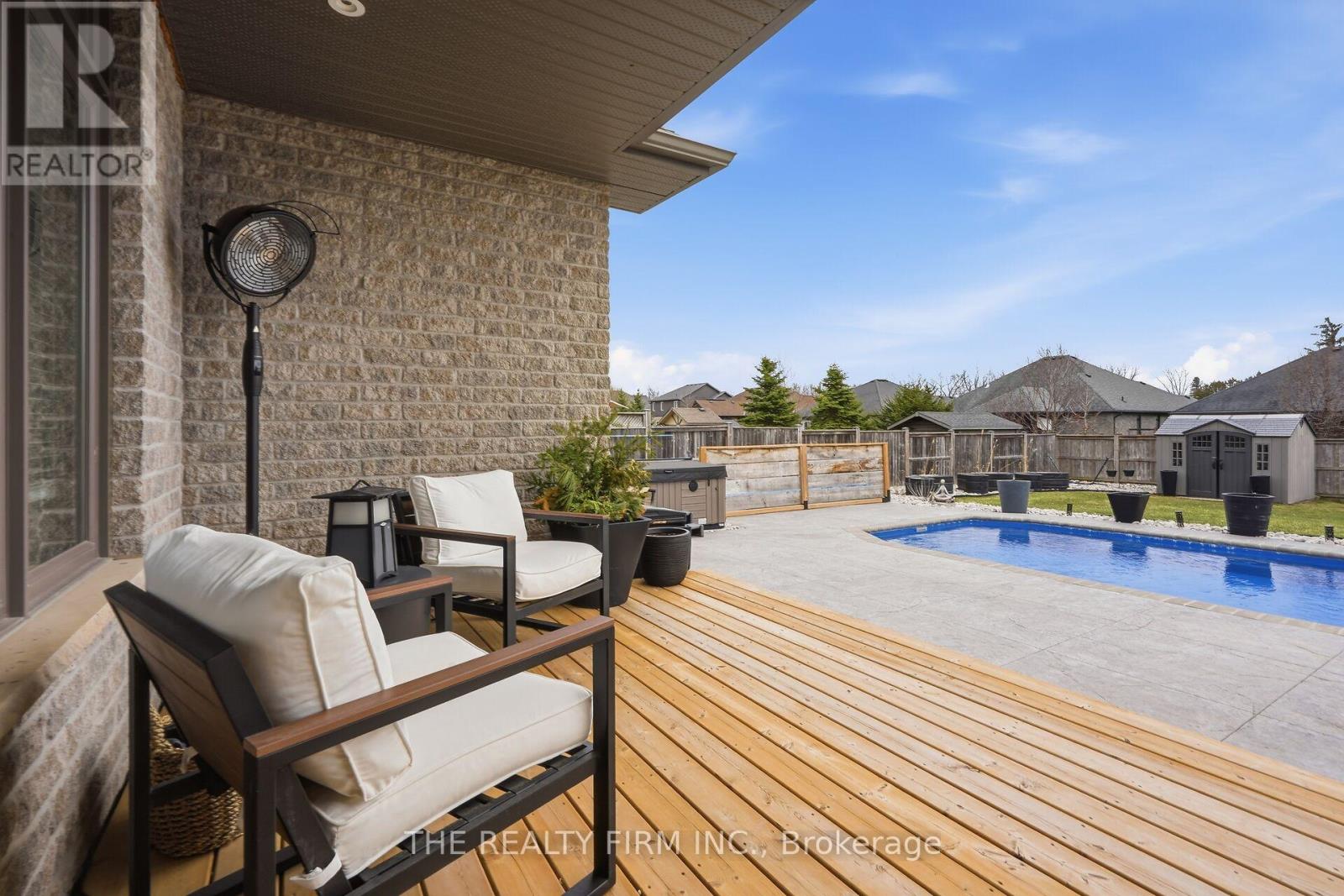 2 Slammer Trail, Thames Centre, Ontario  N0M 2P0 - Photo 39 - X12945892