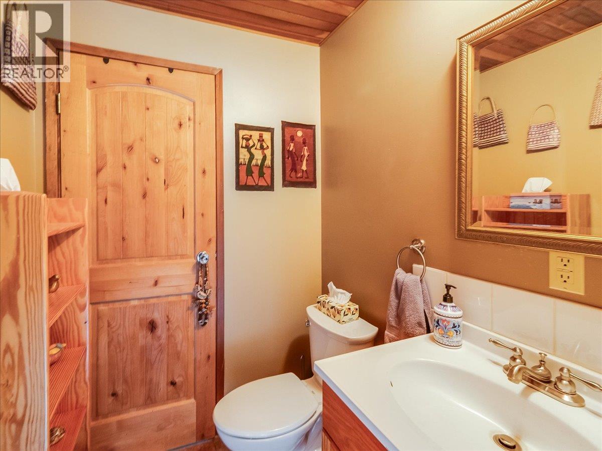 2827 Evin Road, Slocan Park, British Columbia  V0G 2E0 - Photo 39 - 10381350