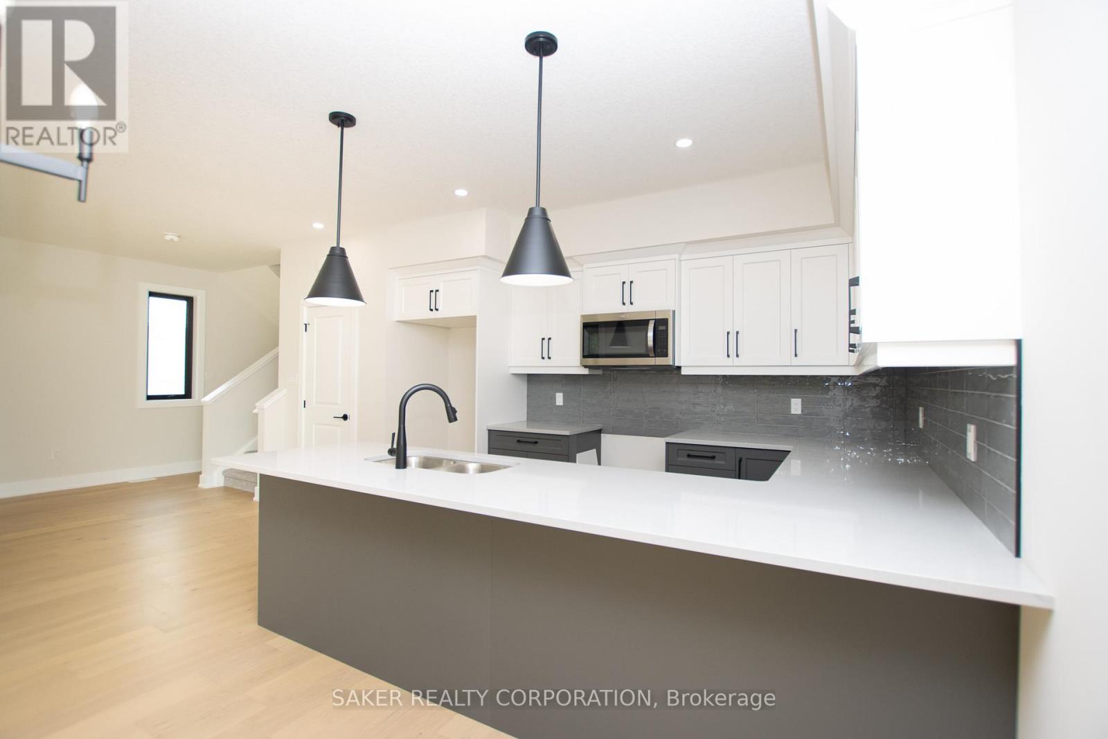 621 Regent Street, Strathroy-Caradoc, Ontario  N0L 1W0 - Photo 11 - X12945908