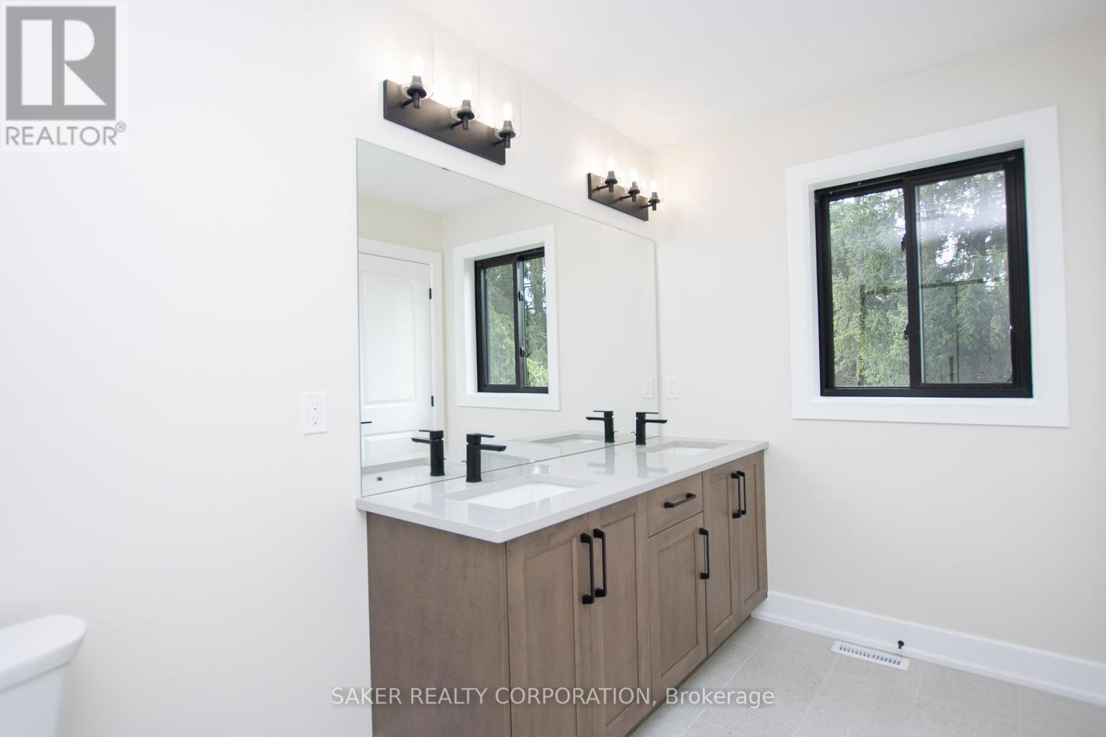 621 Regent Street, Strathroy-Caradoc, Ontario  N0L 1W0 - Photo 27 - X12945908