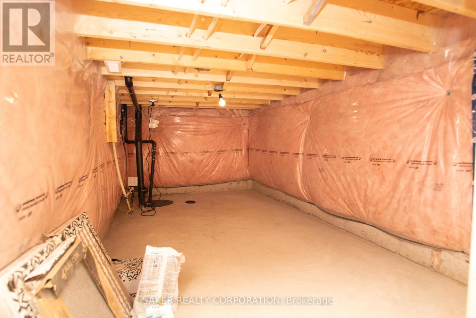 621 Regent Street, Strathroy-Caradoc, Ontario  N0L 1W0 - Photo 32 - X12945908