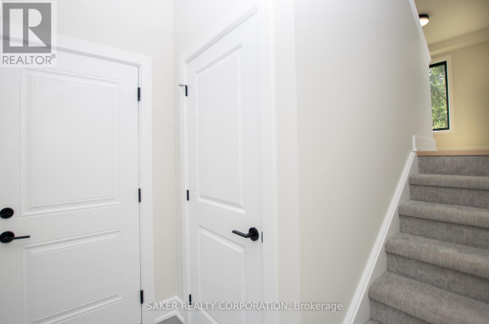 621 Regent Street, Strathroy-Caradoc, Ontario  N0L 1W0 - Photo 4 - X12945908