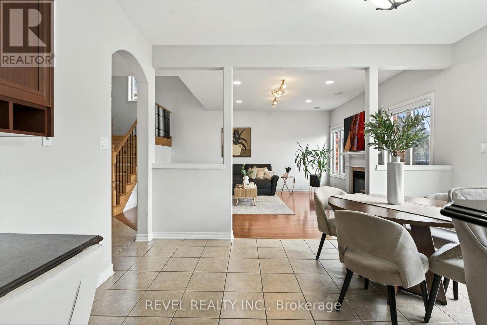 3190 Pincombe Drive, London South, Ontario  N6L 0B4 - Photo 14 - X12945976