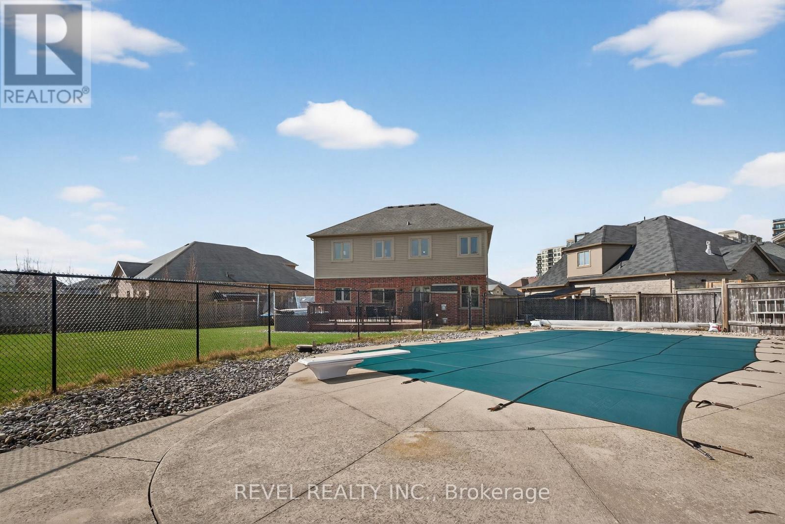 3190 Pincombe Drive, London South, Ontario  N6L 0B4 - Photo 48 - X12945976
