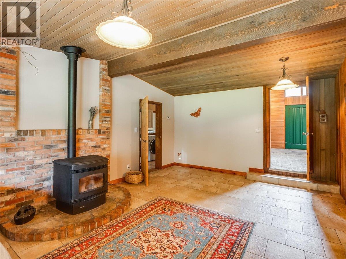 2827 Evin Road, Slocan Park, British Columbia  V0G 2E0 - Photo 37 - 10381350