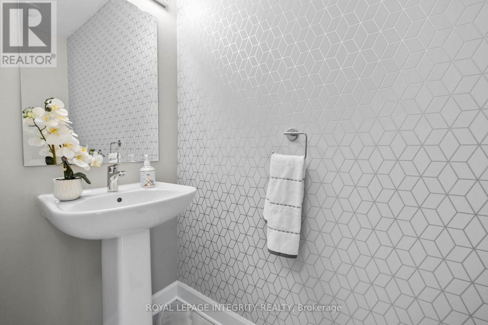 68 Malachigan Crescent, Ottawa, Ontario  K4A 1G5 - Photo 7 - X12945916