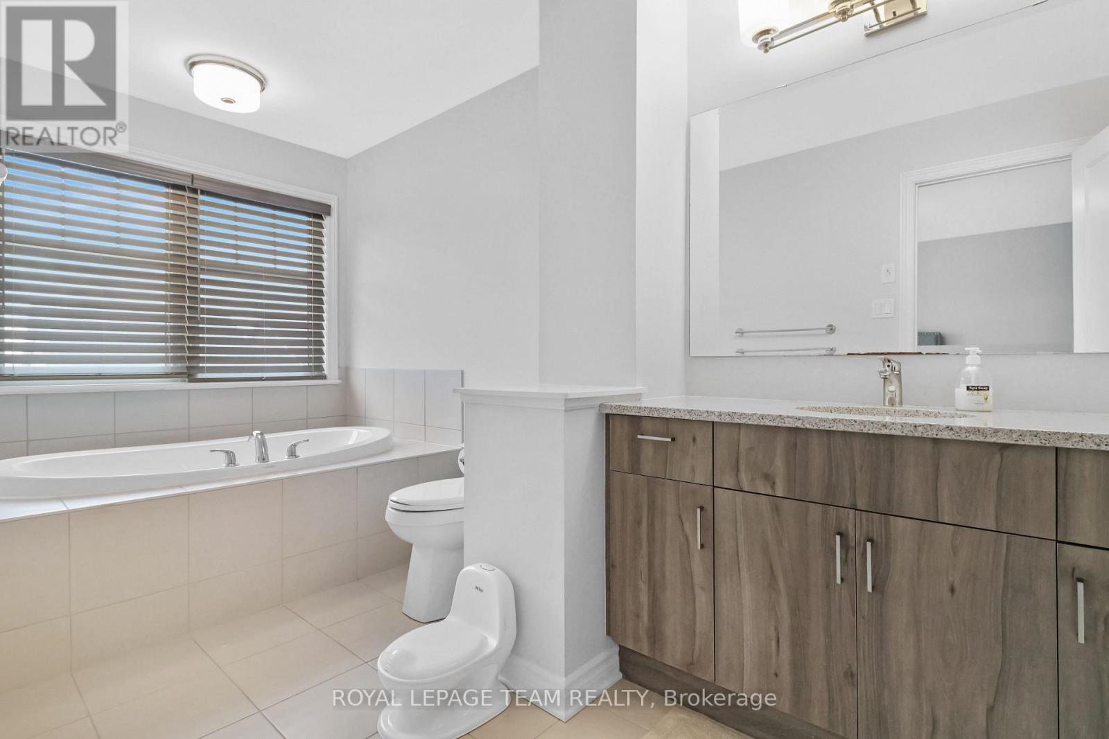 310 Kanashtage Terrace, Ottawa, Ontario  K4A 5J9 - Photo 16 - X12945922