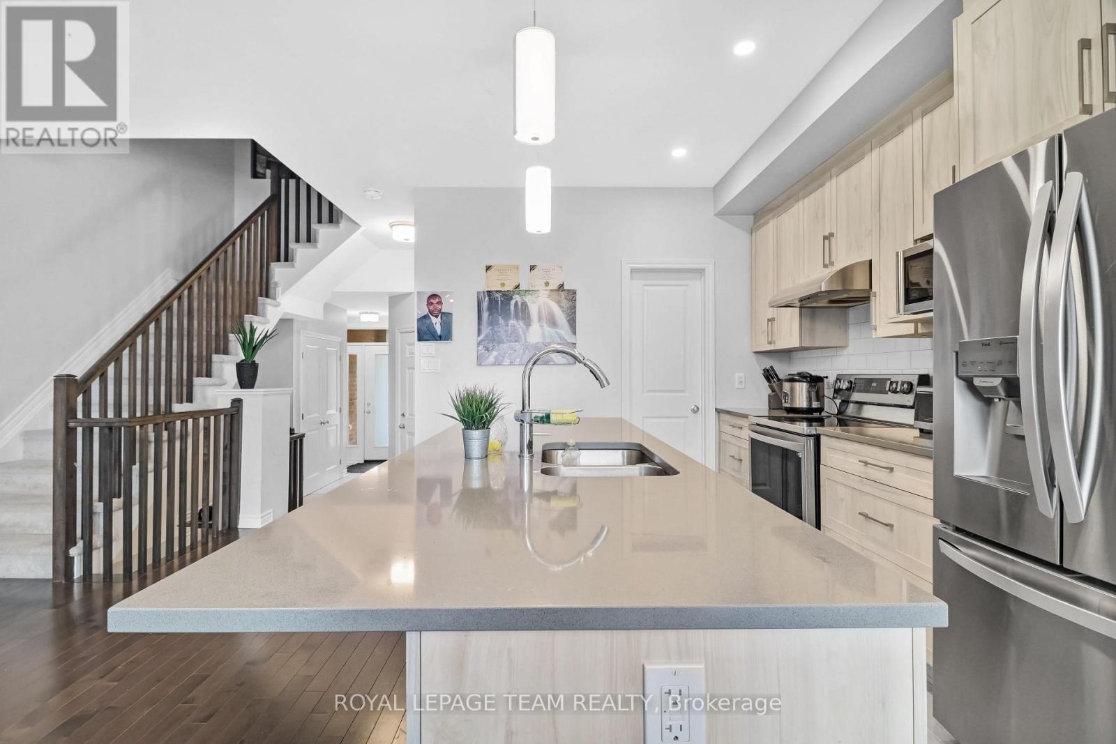 310 Kanashtage Terrace, Ottawa, Ontario  K4A 5J9 - Photo 7 - X12945922