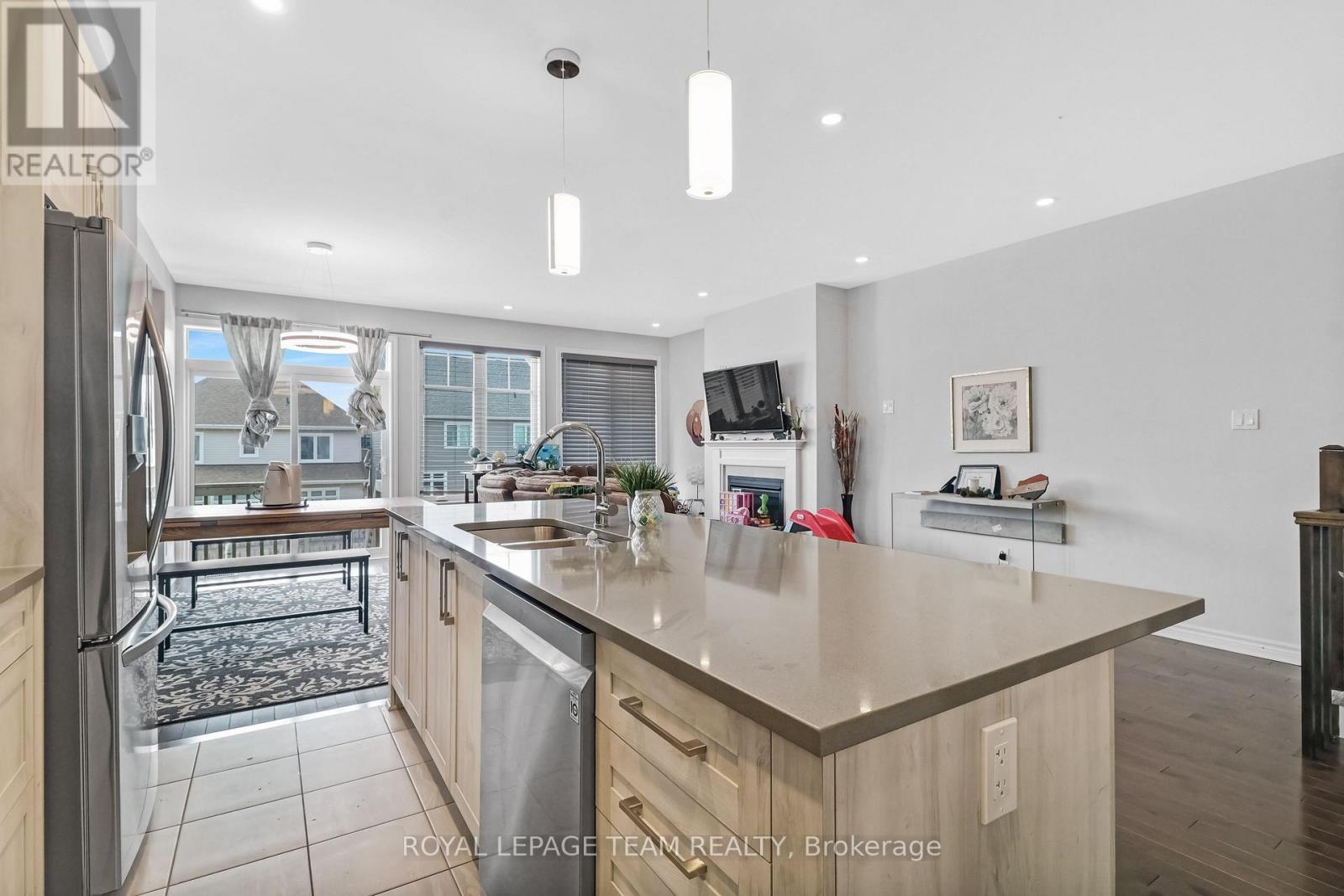 310 Kanashtage Terrace, Ottawa, Ontario  K4A 5J9 - Photo 8 - X12945922