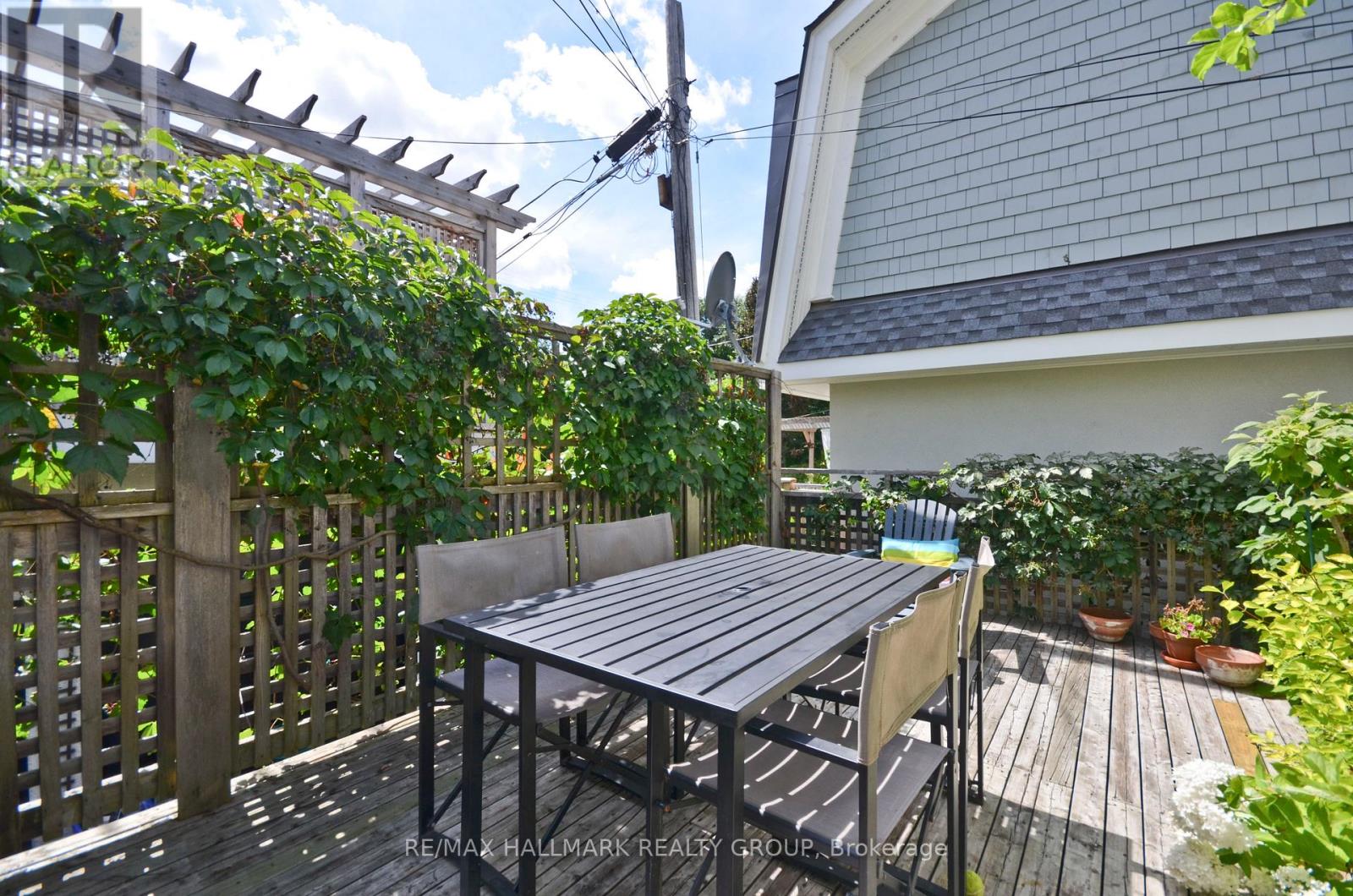 189 Mackay Street, Ottawa, Ontario  K1M 2B5 - Photo 34 - X12945946