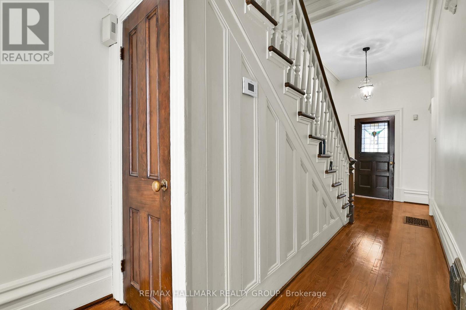 189 Mackay Street, Ottawa, Ontario  K1M 2B5 - Photo 8 - X12945946