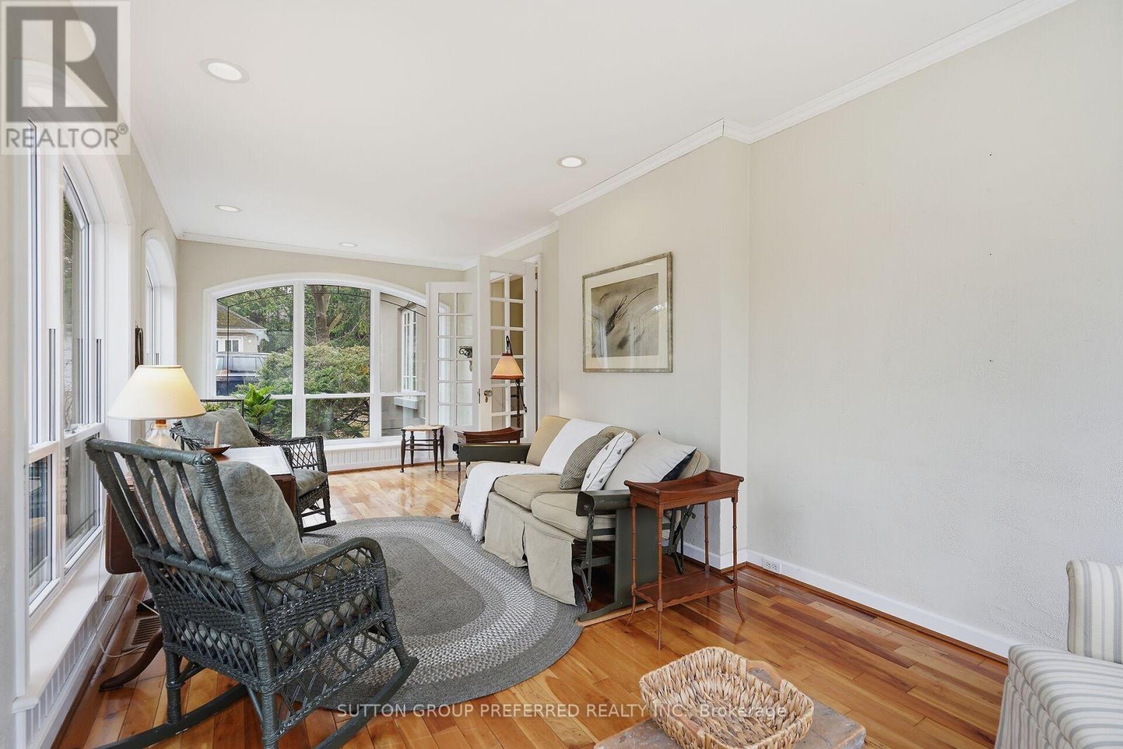 119 Base Line Road E, London South, Ontario  N6C 2N6 - Photo 17 - X12944058