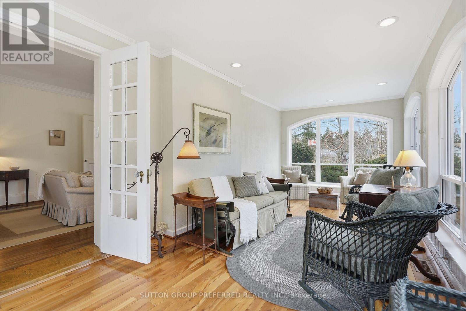 119 Base Line Road E, London South, Ontario  N6C 2N6 - Photo 16 - X12944058