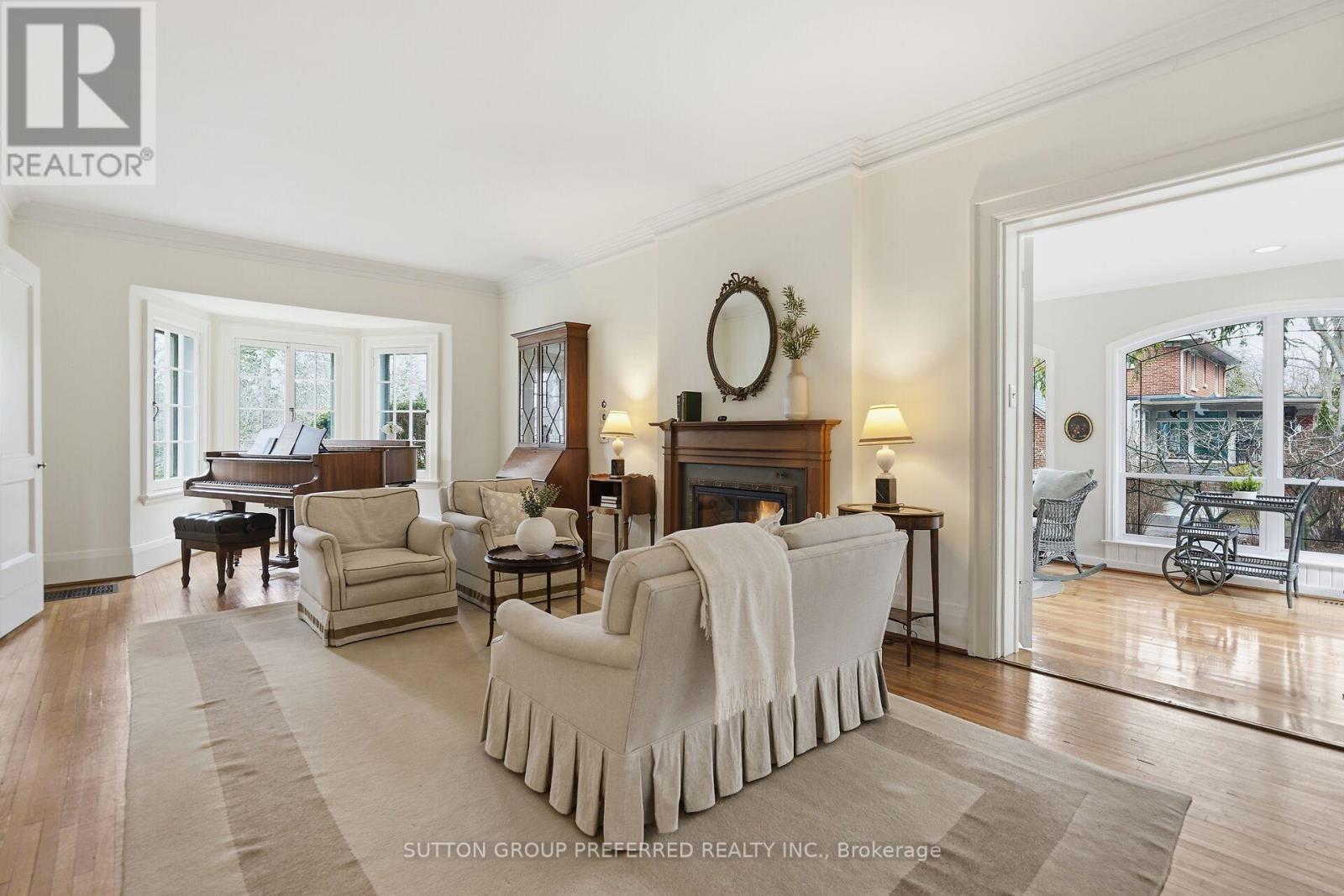 119 Base Line Road E, London South, Ontario  N6C 2N6 - Photo 12 - X12944058