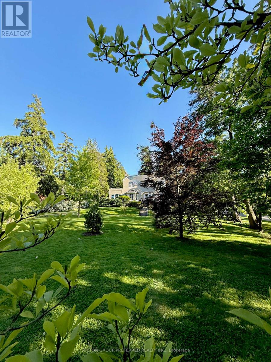 119 Base Line Road E, London South, Ontario  N6C 2N6 - Photo 2 - X12944058