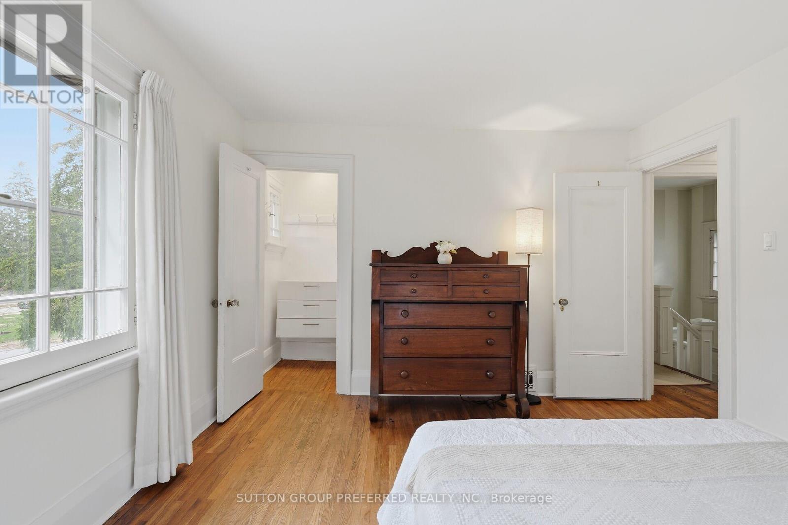 119 Base Line Road E, London South, Ontario  N6C 2N6 - Photo 32 - X12944058