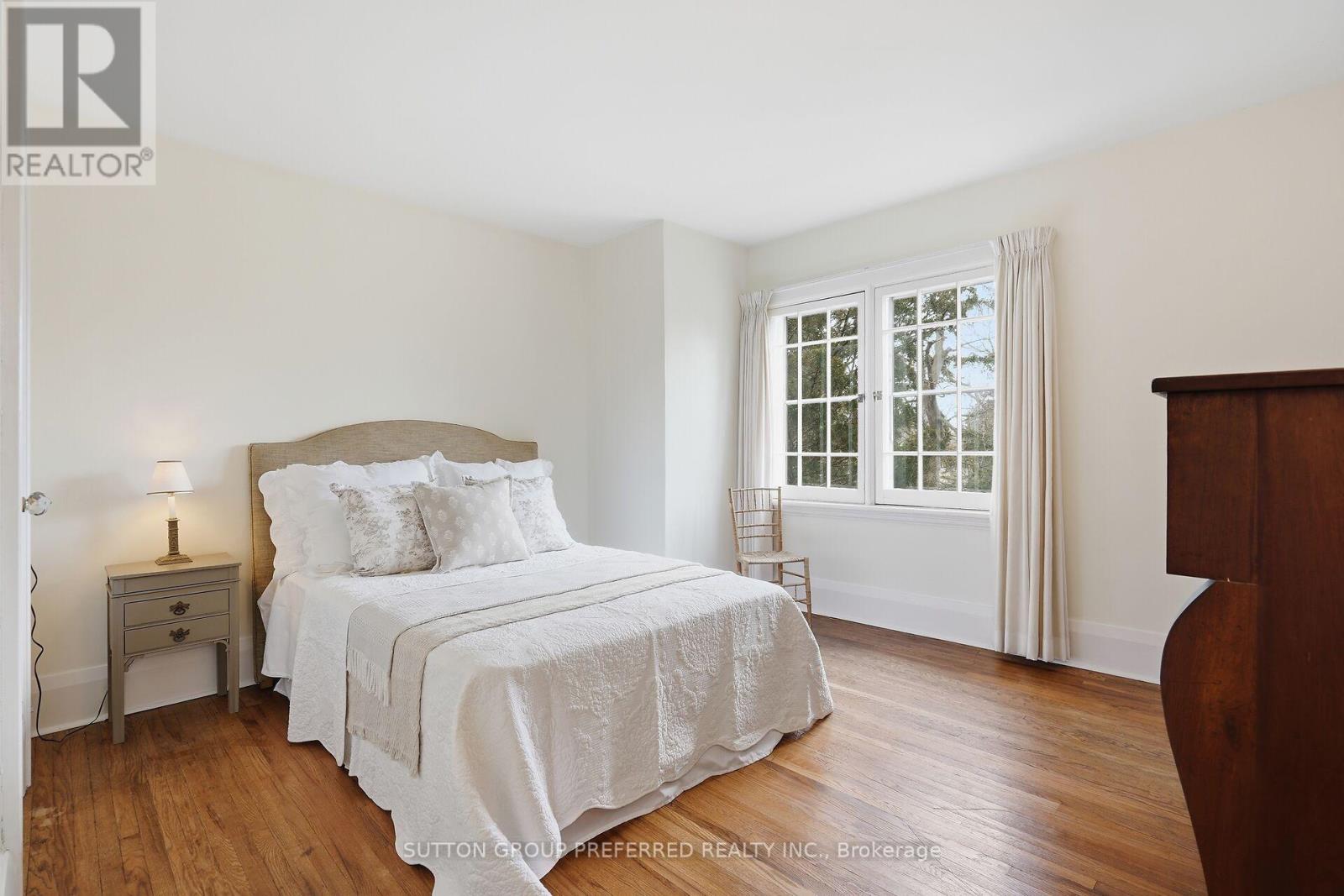 119 Base Line Road E, London South, Ontario  N6C 2N6 - Photo 31 - X12944058