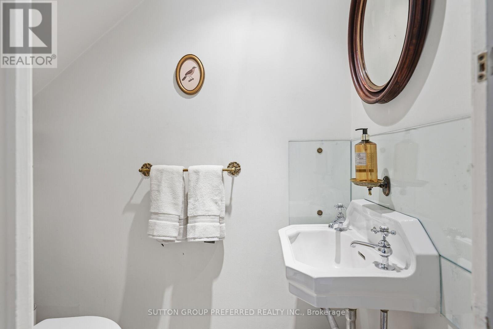 119 Base Line Road E, London South, Ontario  N6C 2N6 - Photo 39 - X12944058