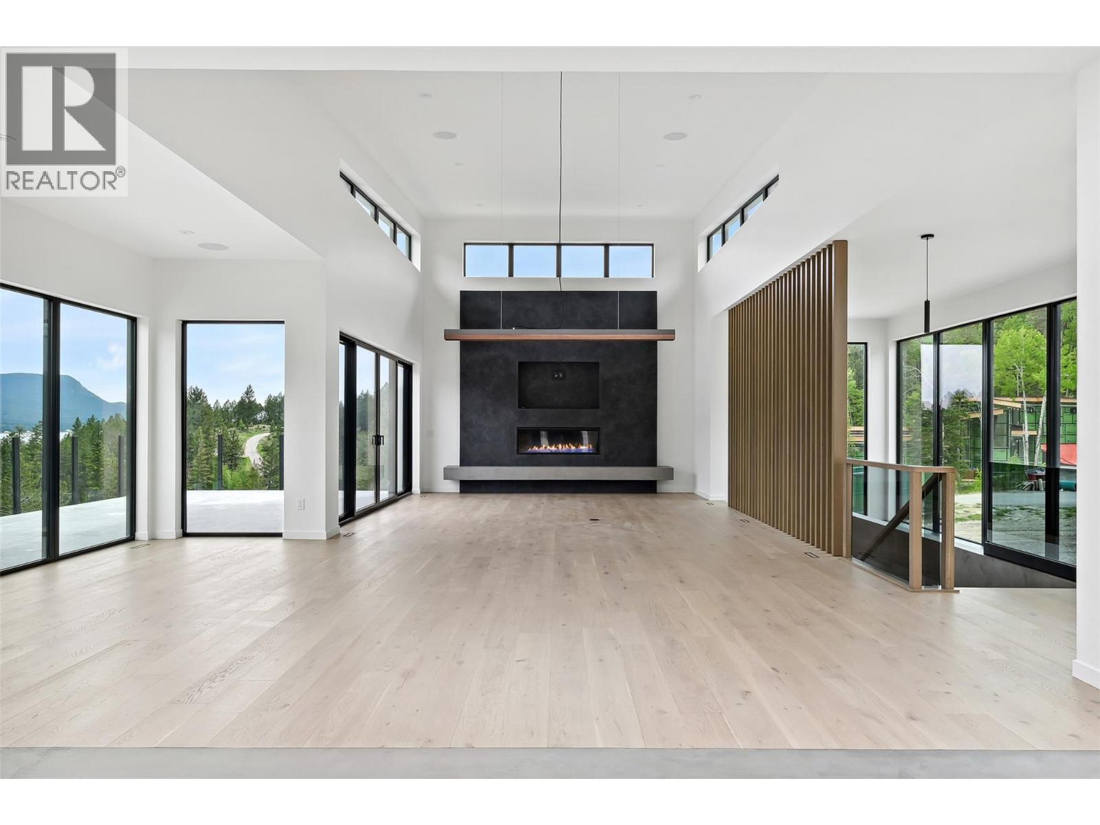 6200 Columbia Lake Road Unit# 4, Columbia Lake, British Columbia  V0B 1L2 - Photo 5 - 10347803