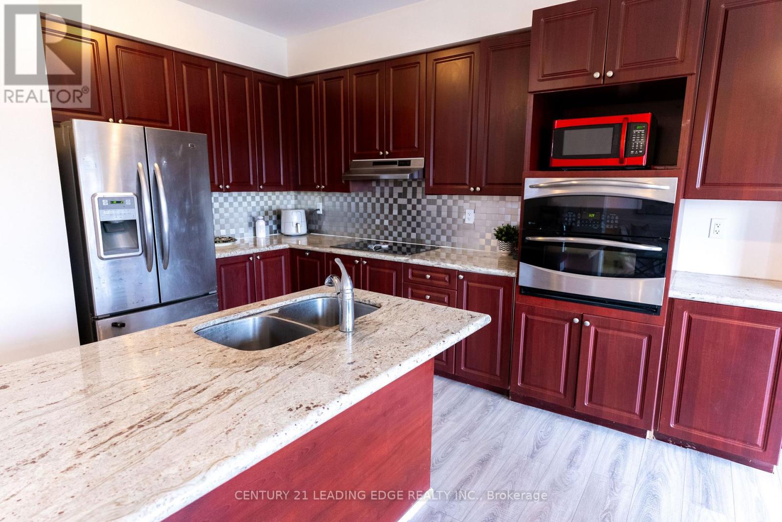 27 Mantz Crescent, Whitby, Ontario  L1R 0L3 - Photo 11 - E12936226