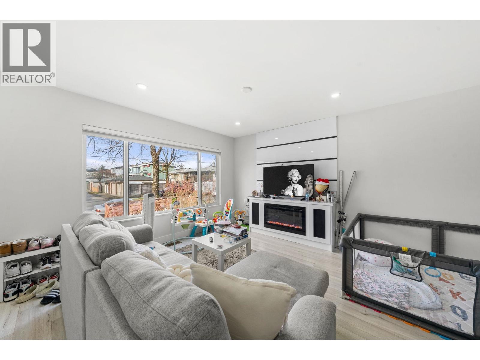 2506 E 45th Avenue, Vancouver, British Columbia  V5R 3B5 - Photo 10 - R3105304