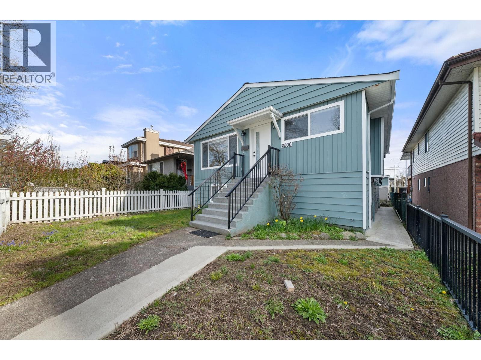 2506 E 45TH AVENUE, Vancouver, British Columbia