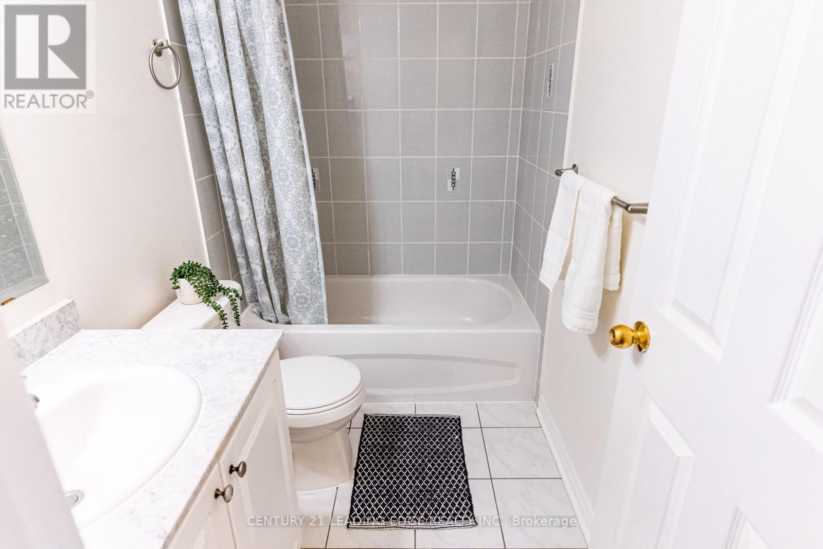 27 Mantz Crescent, Whitby, Ontario  L1R 0L3 - Photo 24 - E12936226